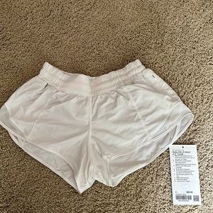 Lululemon hotty hot 2.5 inch shorts!